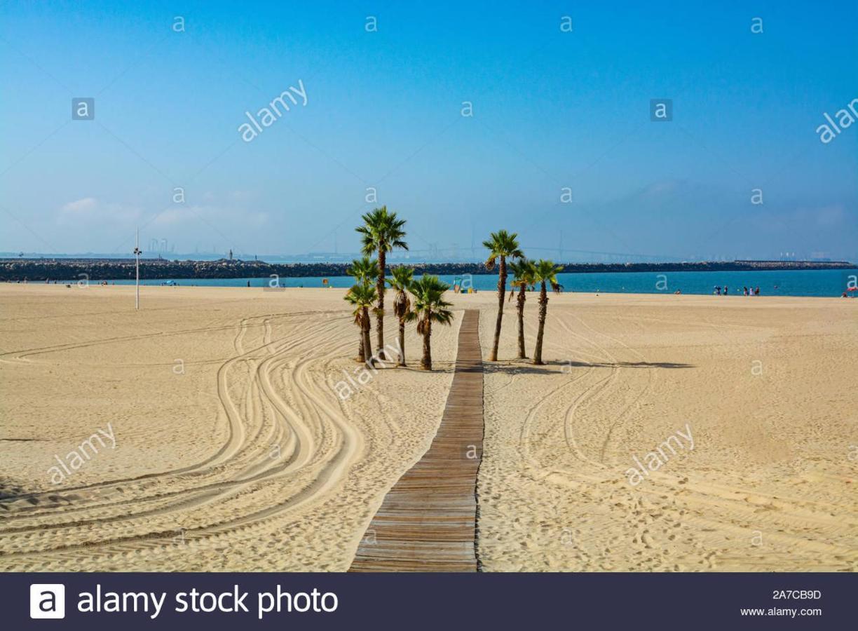 אל פוארטו דה סנטה מריה Hostal Alhaja Playa מראה חיצוני תמונה